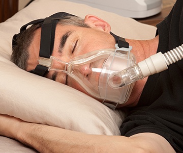 Man with CPAP mask
